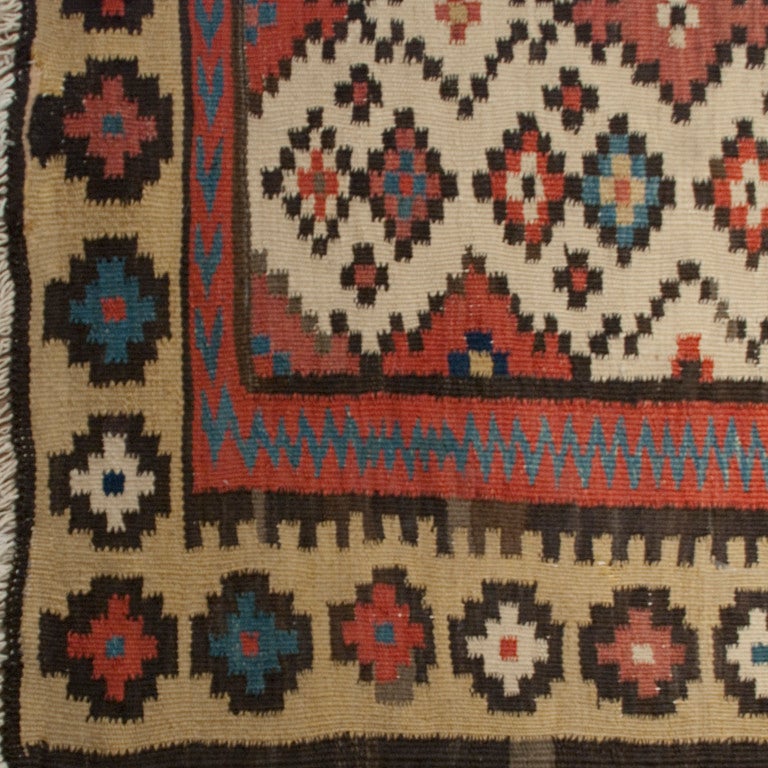 Vegetable Dyed 19th Century Saveh Kilim Carpet Runner For Sale