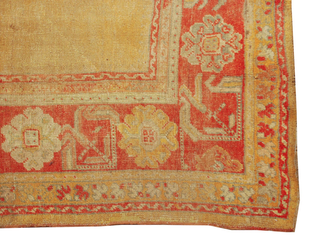 19th Century Oushak Rug In Excellent Condition In Chicago, IL