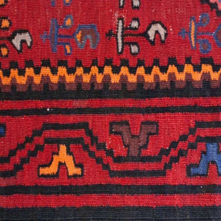 Early 20th Century Zanjan Kilim Carpet In Excellent Condition For Sale In Chicago, IL
