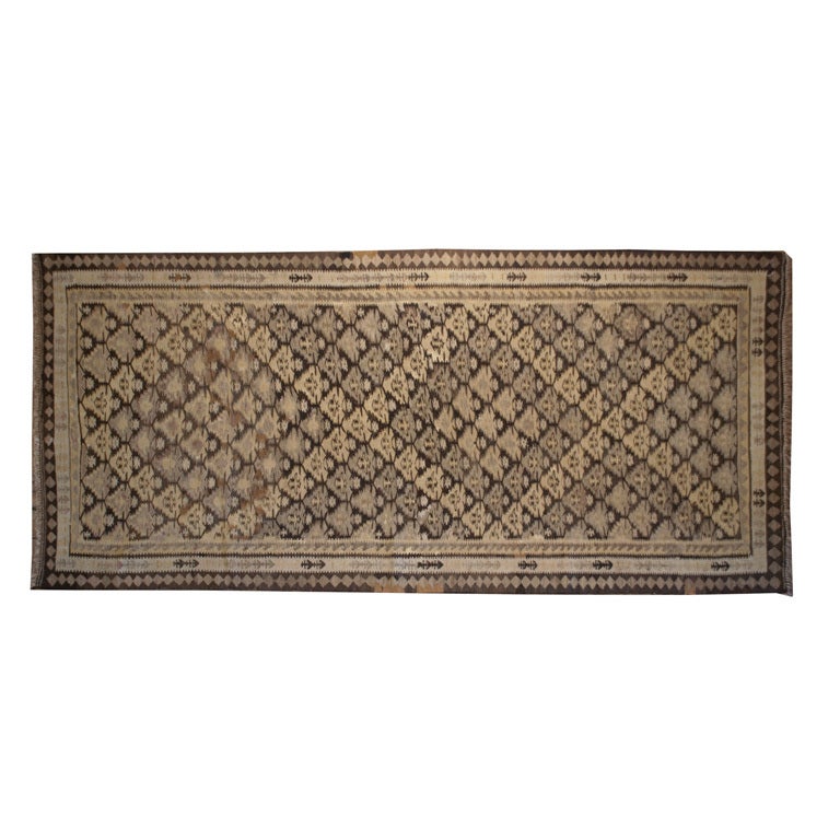 Early 20th Century Kazvin Carpet For Sale