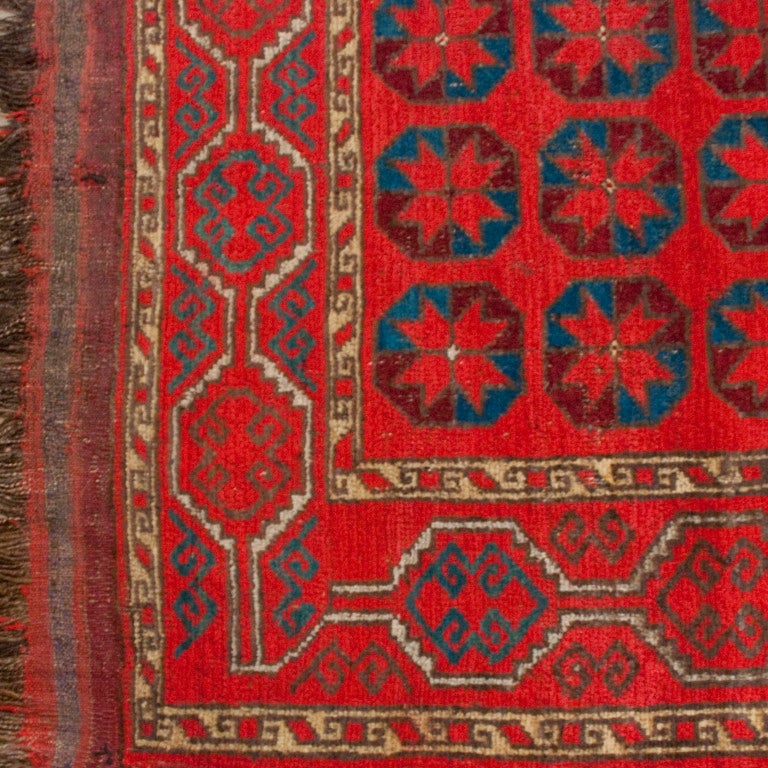 Early 20th Century Turkmen Carpet In Excellent Condition For Sale In Chicago, IL