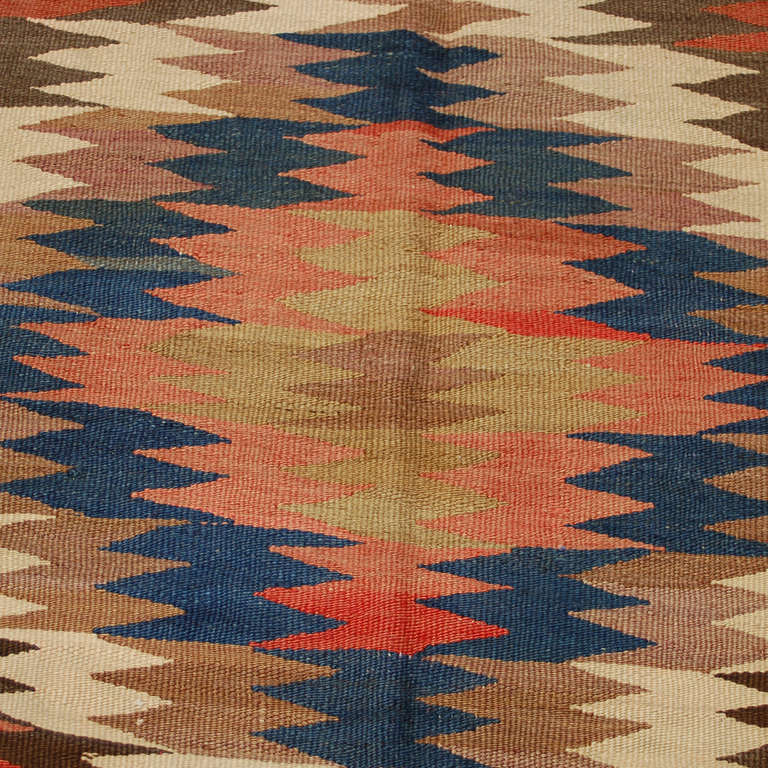 Early 20th Century Persian Kilim Runner In Excellent Condition For Sale In Chicago, IL