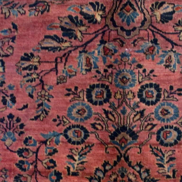 Antique Sarouk Carpet In Excellent Condition For Sale In Chicago, IL