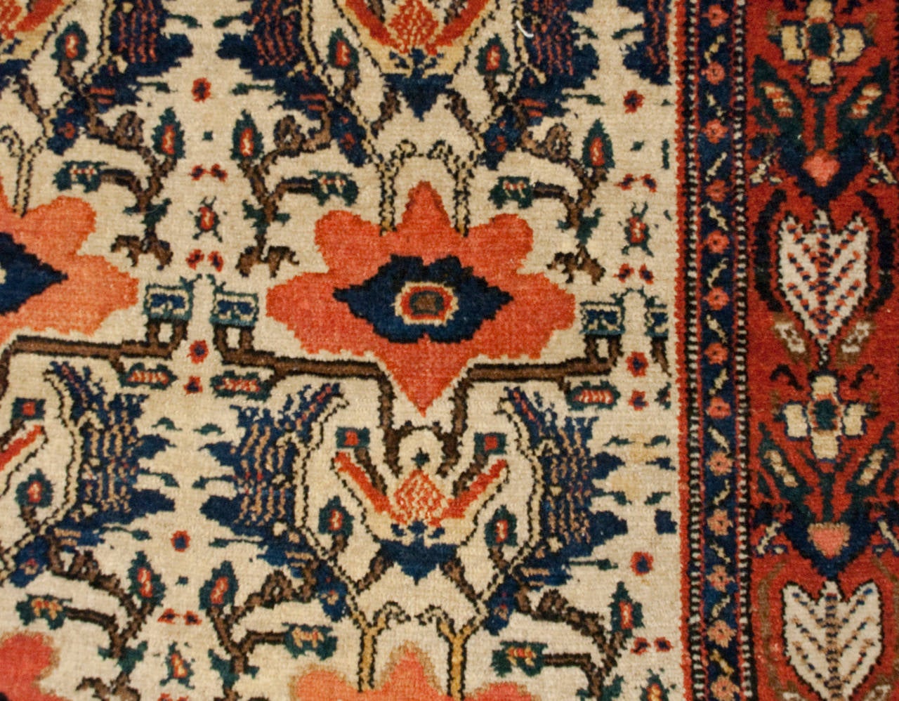 Early 20th Century Senneh Rug In Excellent Condition For Sale In Chicago, IL