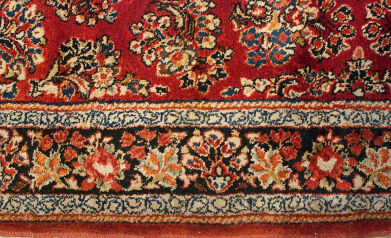 Early 20th Century Sarouk Runner In Excellent Condition For Sale In Chicago, IL