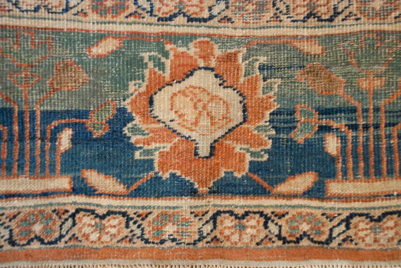 19th Century Sultanabad Rug In Excellent Condition In Chicago, IL
