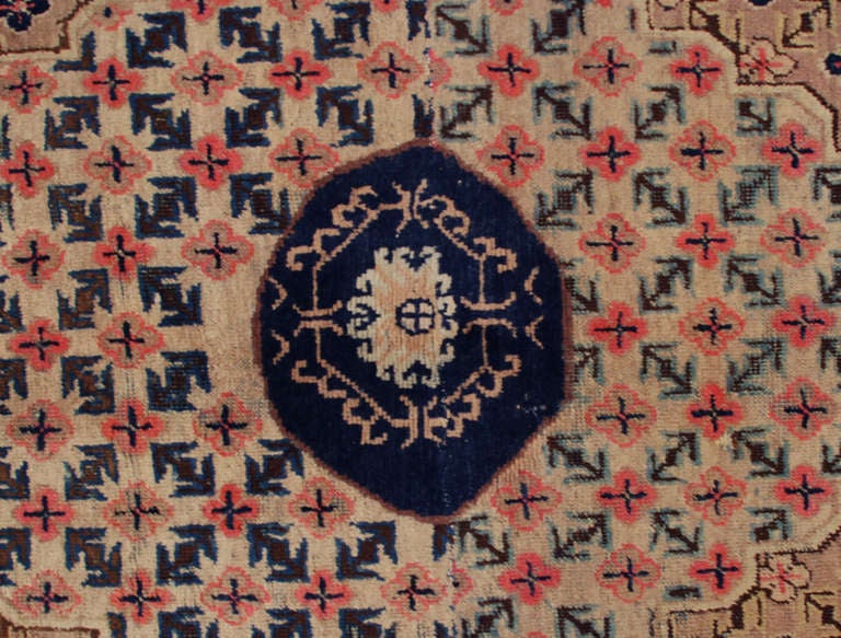 Antique Central Asian Khotan Rug In Excellent Condition For Sale In Chicago, IL