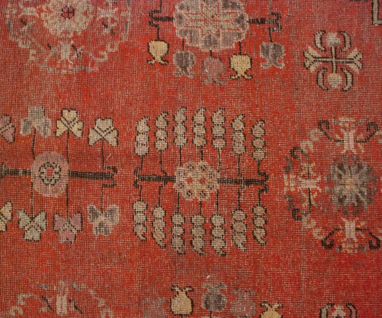 Late 19th Century Khotan Rug In Excellent Condition For Sale In Chicago, IL