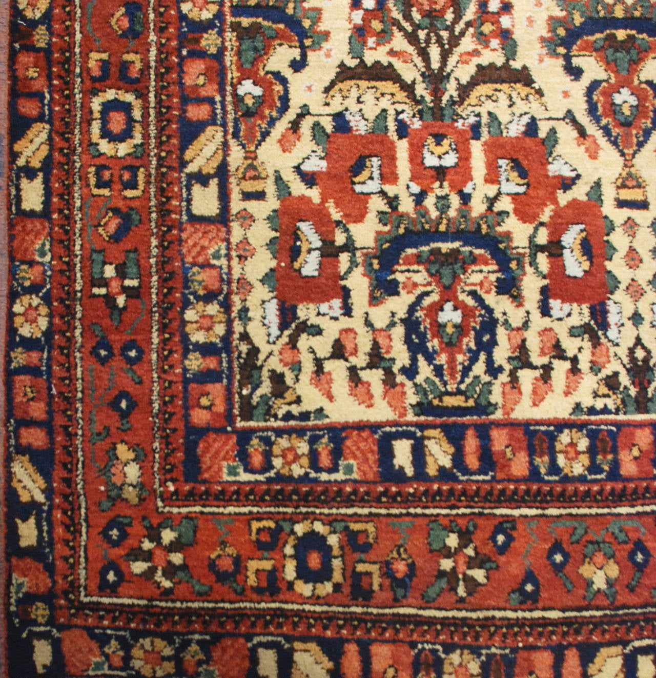 Early 20th Century Afshar Rug In Excellent Condition For Sale In Chicago, IL