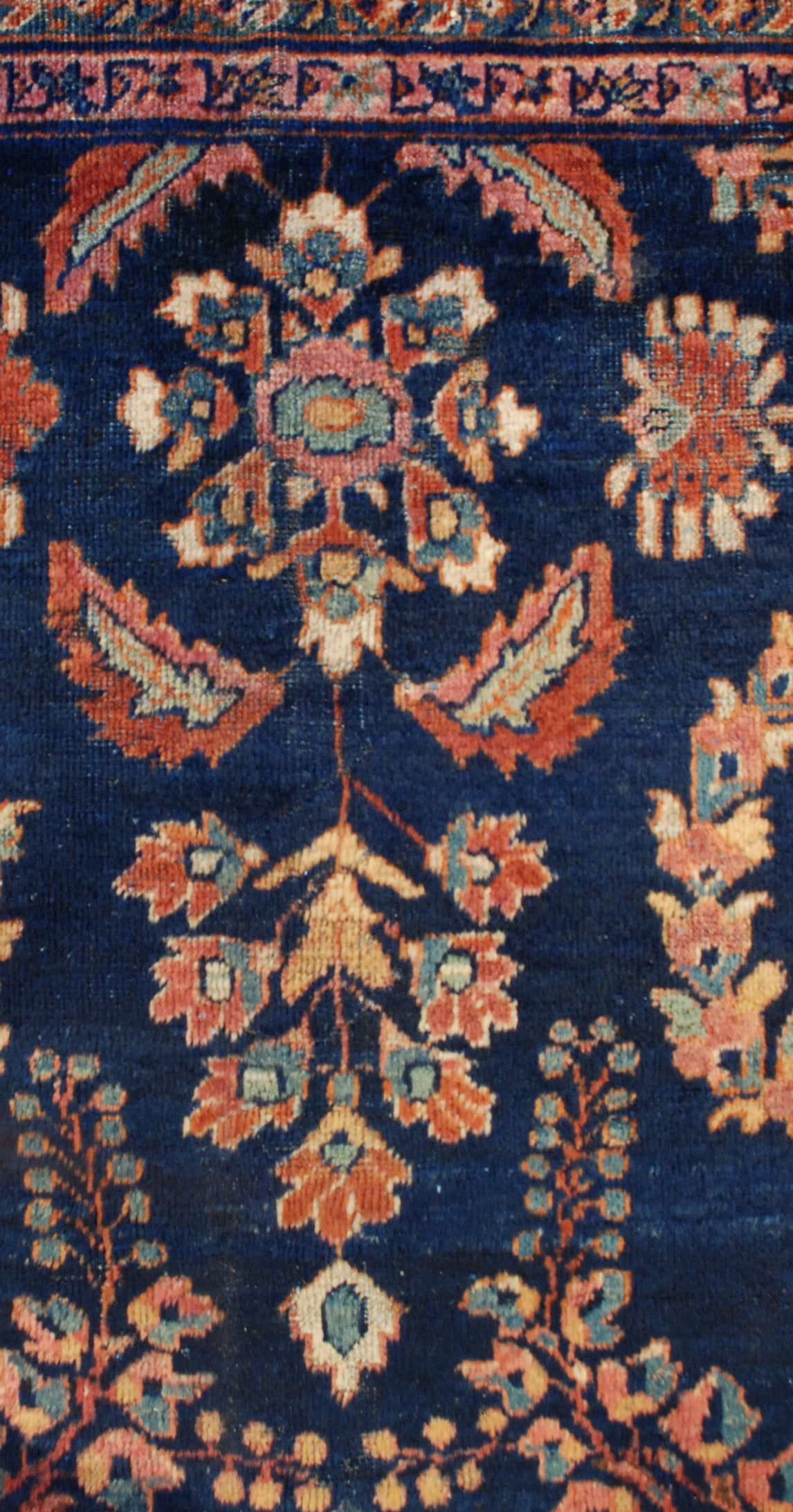 19th Century Mahal Rug In Excellent Condition For Sale In Chicago, IL
