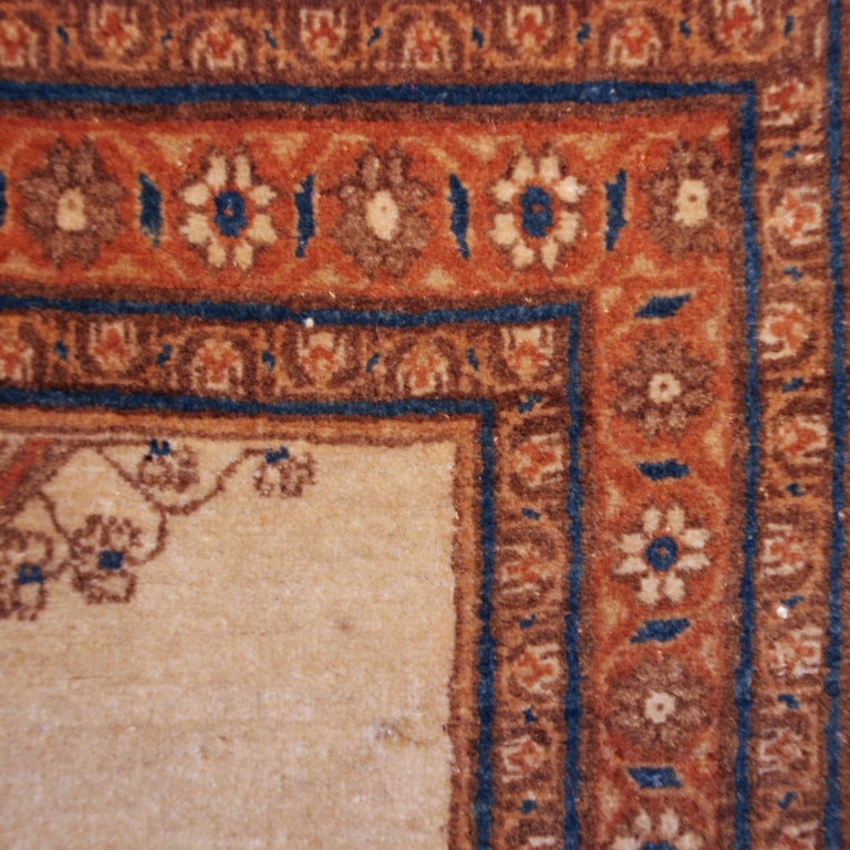 Tintura vegetale Tappeto Haji Jalili di Tabriz del XIX secolo in vendita