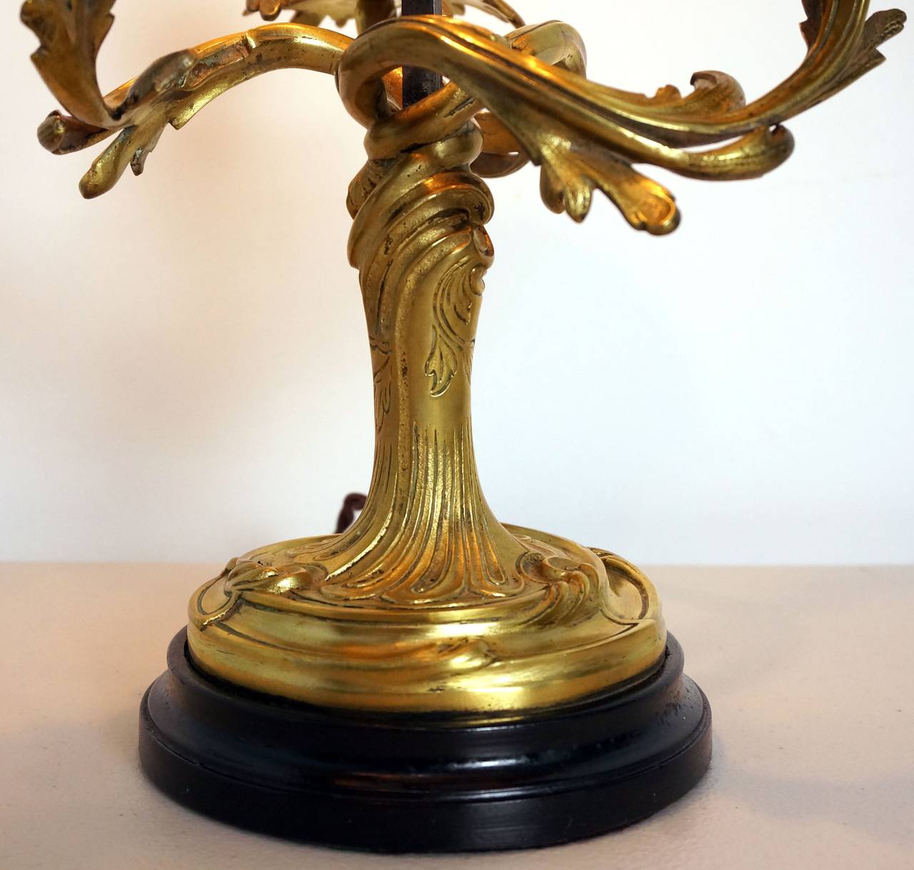 Lampe bouillotte de style Louis XV en bronze en vente 3