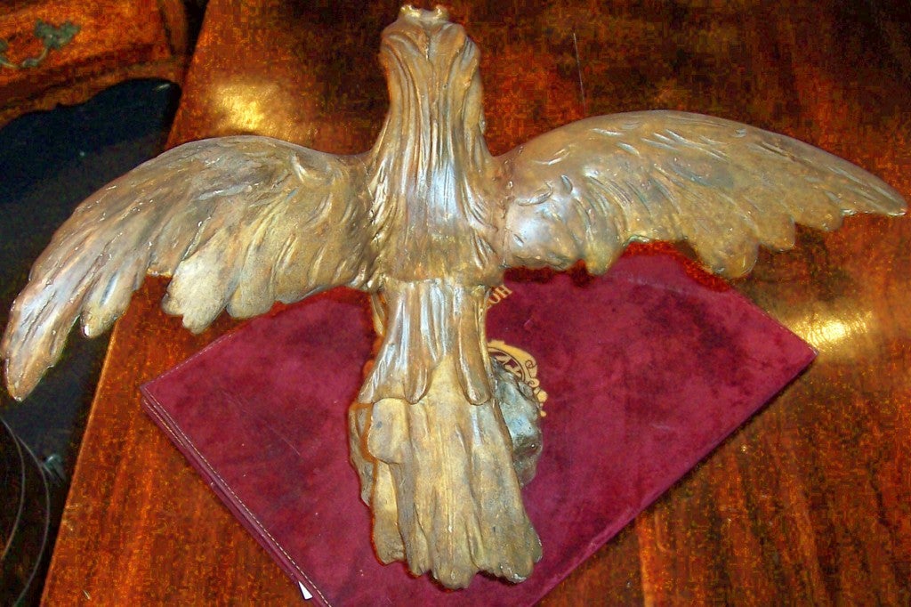 Georgian Carved Giltwood Eagle in Hunt