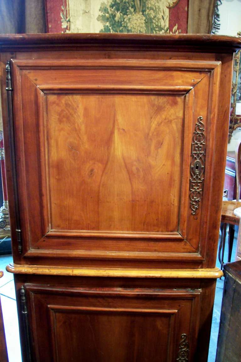 Pair of French Louis XV Provincial Walnut Petit Corner Cupboards or Cabinets (Eisen)