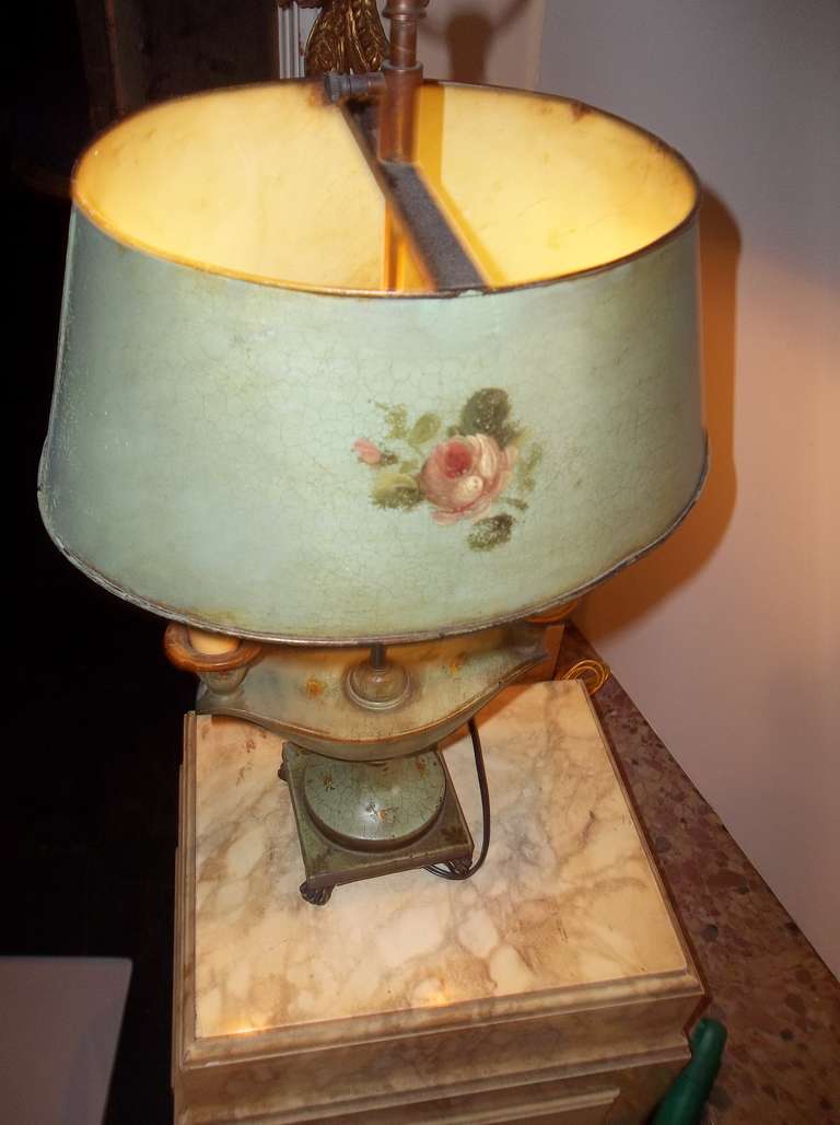 Tôle Petit Tole Floral Painted Lamp