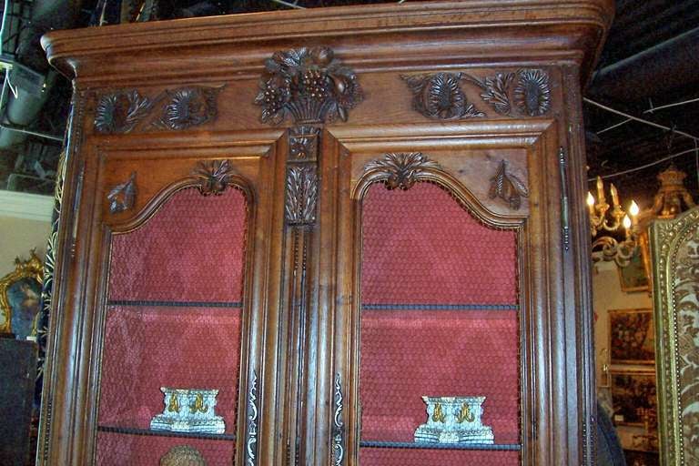 French Louis XVI Style Buffet à Deux Corps Cabinet /  Armoire In Good Condition In Nashville, TN