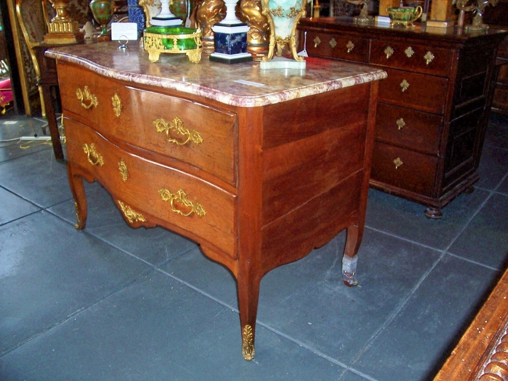 Large Louis  XV Serpentine Shape Period Commode For Sale 9
