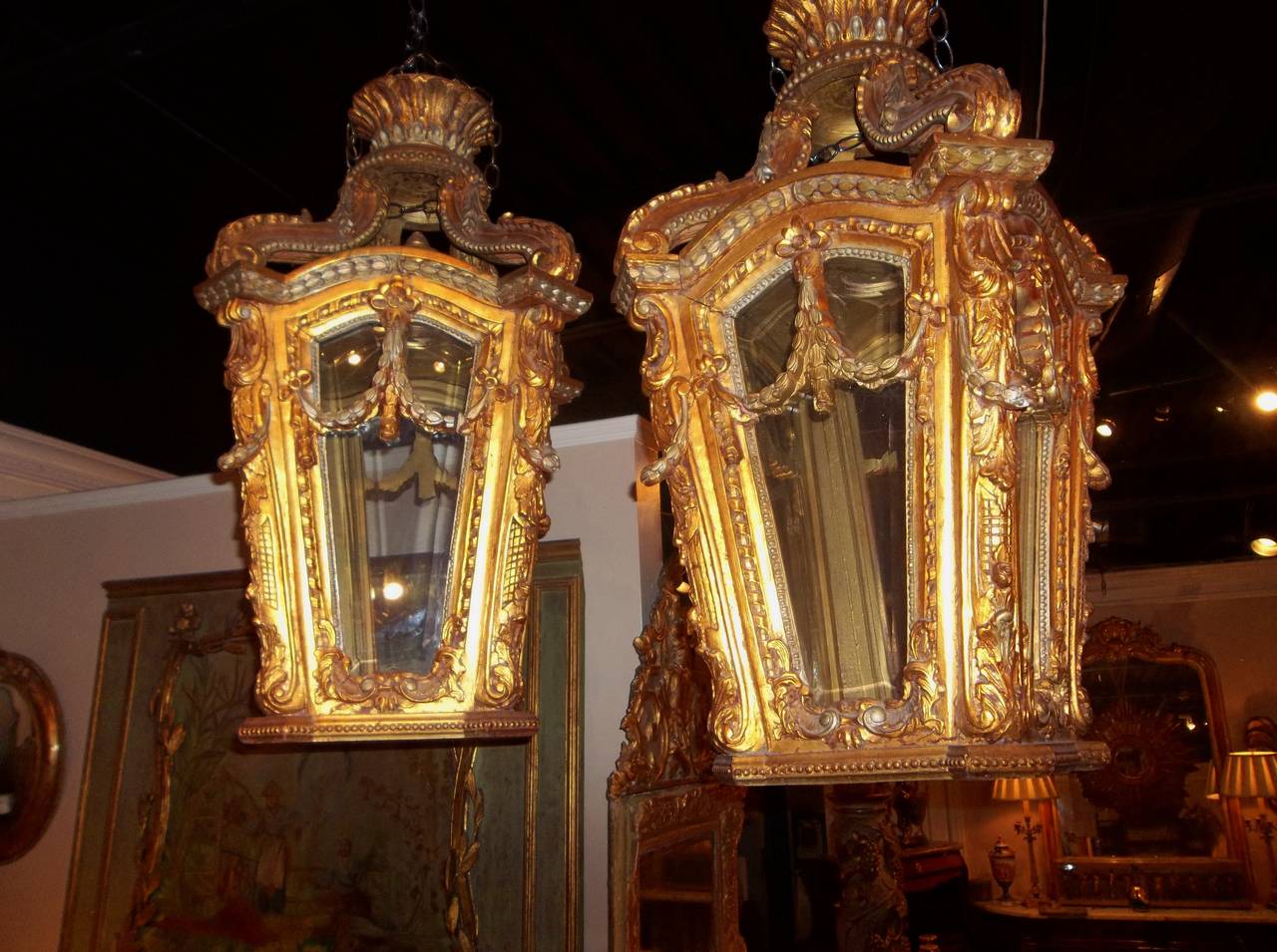 Pair of Italian Rococo Styled Giltwood Lanterns, Paint Highlights In Good Condition In Nashville, TN