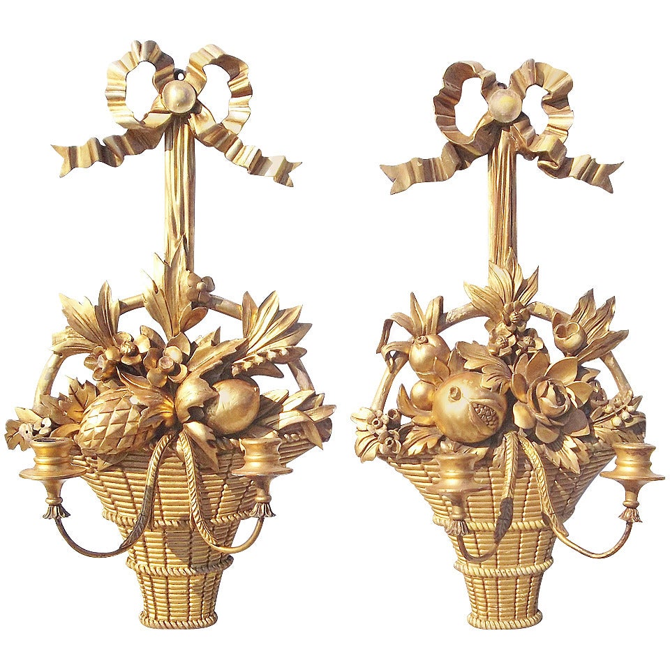 Pair of Giltwood Baskets as Wall Sconces
