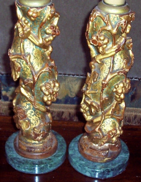 Paire de lampes vénitiennes en bois doré Solomonic Fragments Now Lamps en vente 3