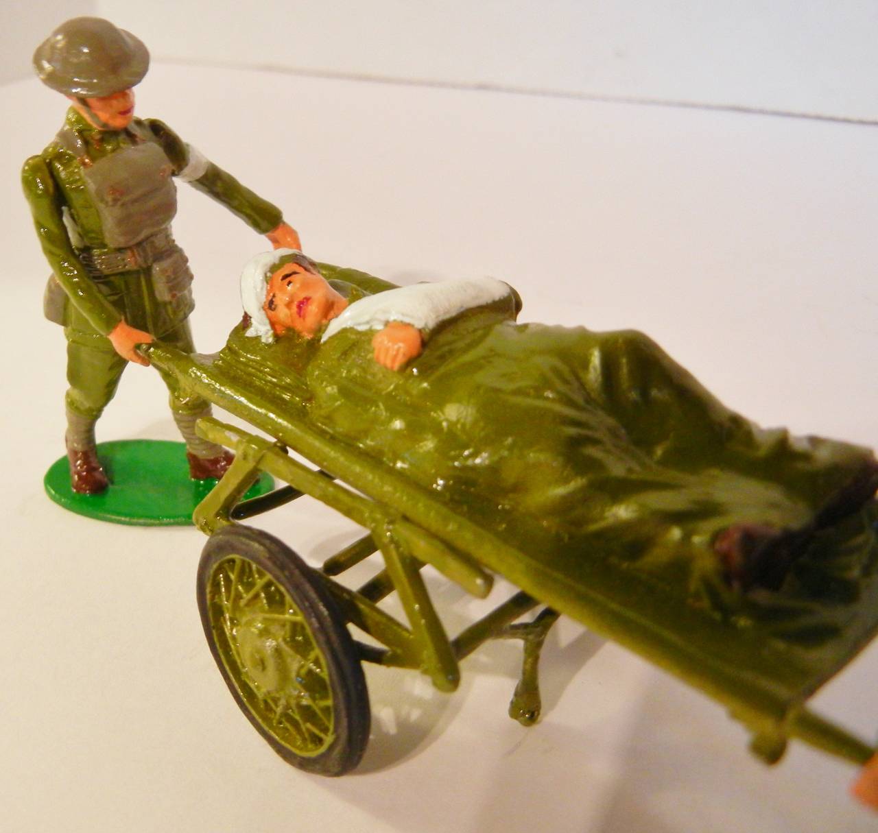 US Medical Team WW I Wheeled Litter, Toy Soldiers by DJ's Originals, 1978 In Good Condition In Quechee, VT