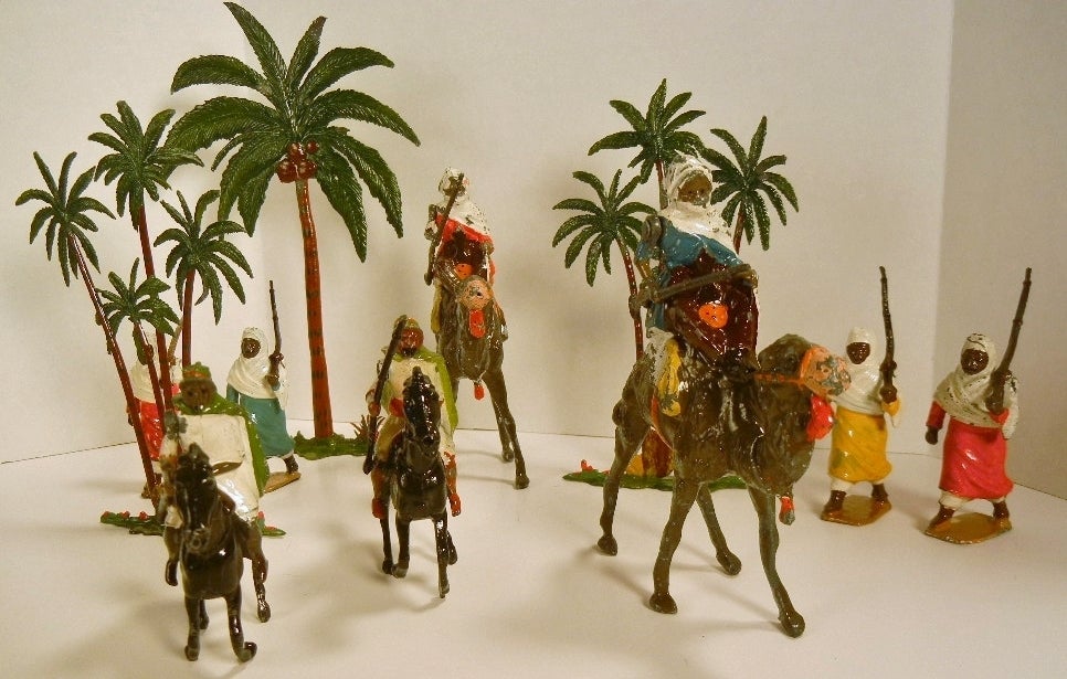 Britains Set #224 Arabs on Foot, Camels, Horses with Palm Trees 6