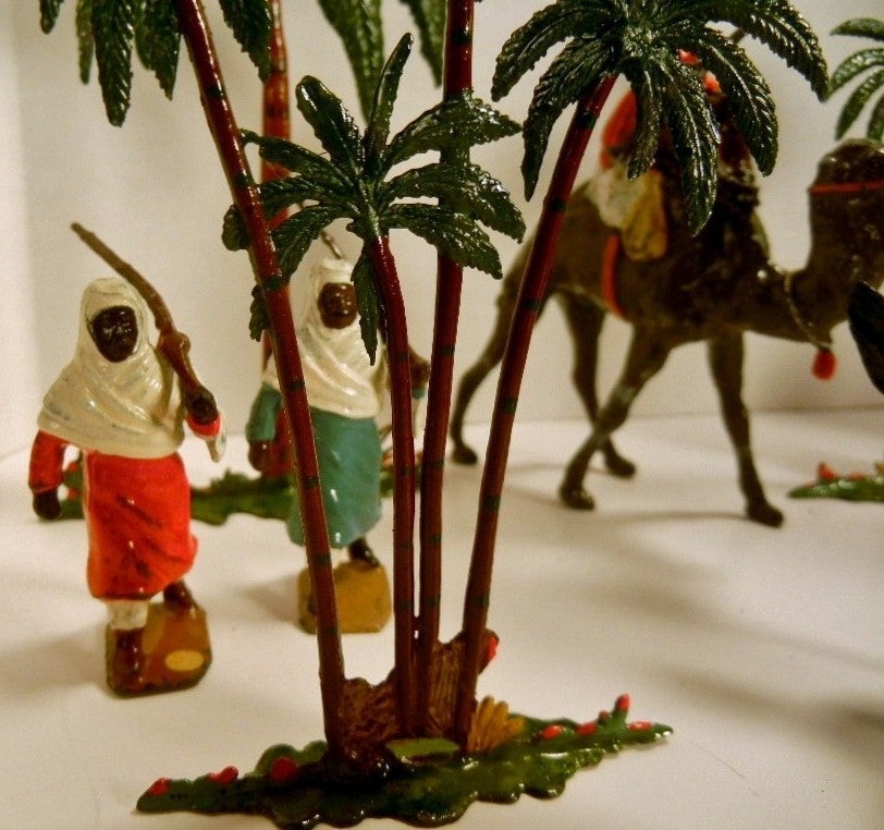 Britains Set #224 Arabs on Foot, Camels, Horses with Palm Trees 5