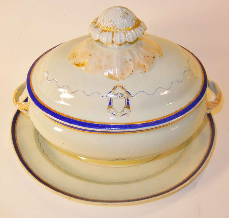 Love Birds Armorial Tureen with Underliner, Chinese Export Jiaqing Emperor 3