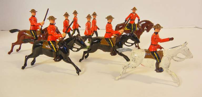 Britains BRITAINS MADE IN England original ROYAL CANADIAN MOUNTED POLICE turned in saddle 