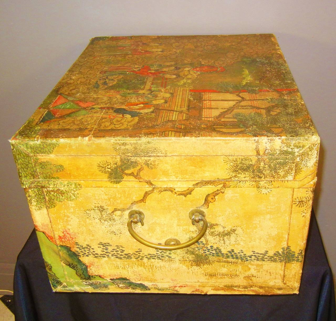 19th Century Pigskin Lady's Trunk with Painted Vignettes and Silk Lining, China, 1885