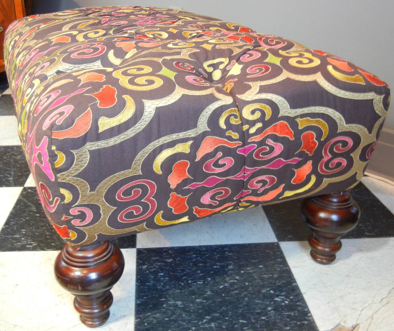 Large Vintage William IV-Style Ottoman in New Anichini Upholstery For Sale 2