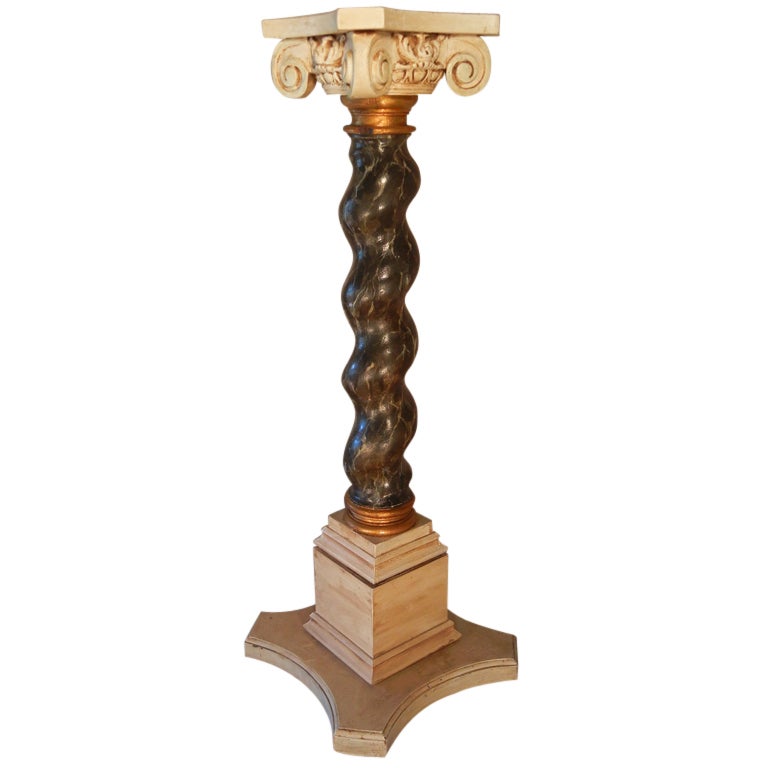 This antique carved and turned wooden pedestal is ideal for displaying sculptures, objects d'art or plants. It is in the form of a Renaissance Era Corinthian Solomonic column styled after Bernini's columns of the Baldacchino in St. Peter's Basilica.