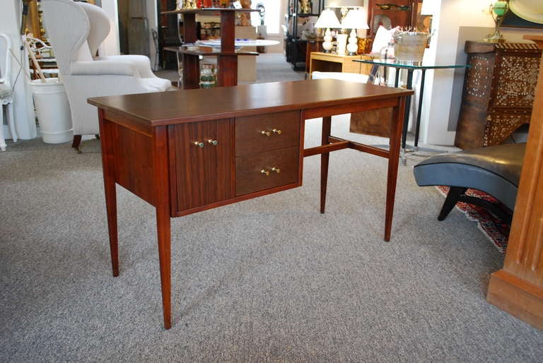 Rosewood Desk in the manner of Paul McCobb In Excellent Condition In Westport, CT