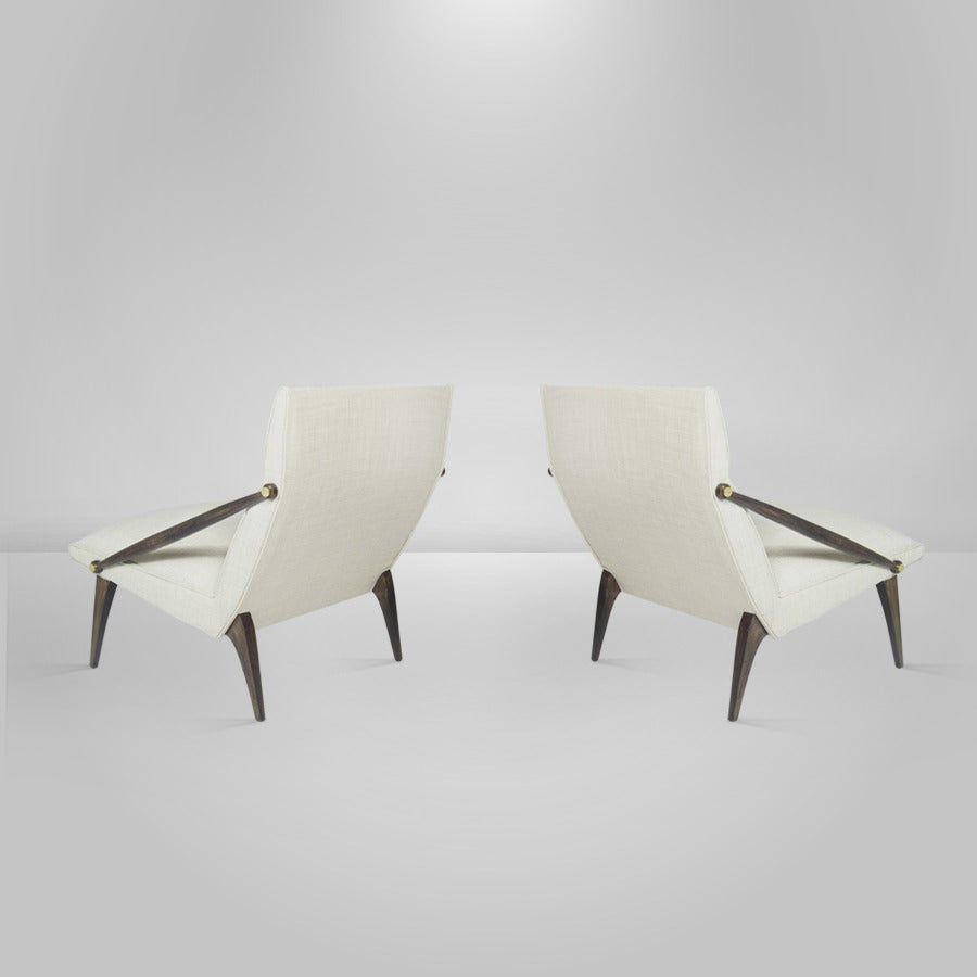 Italian Pair of Lounge Chairs, attributed to Gio Ponti, circa 1955