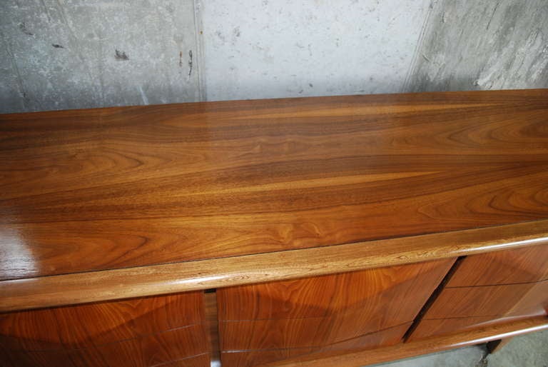 Architectural Kagan Style Diamond Front Dresser In Excellent Condition In Westport, CT