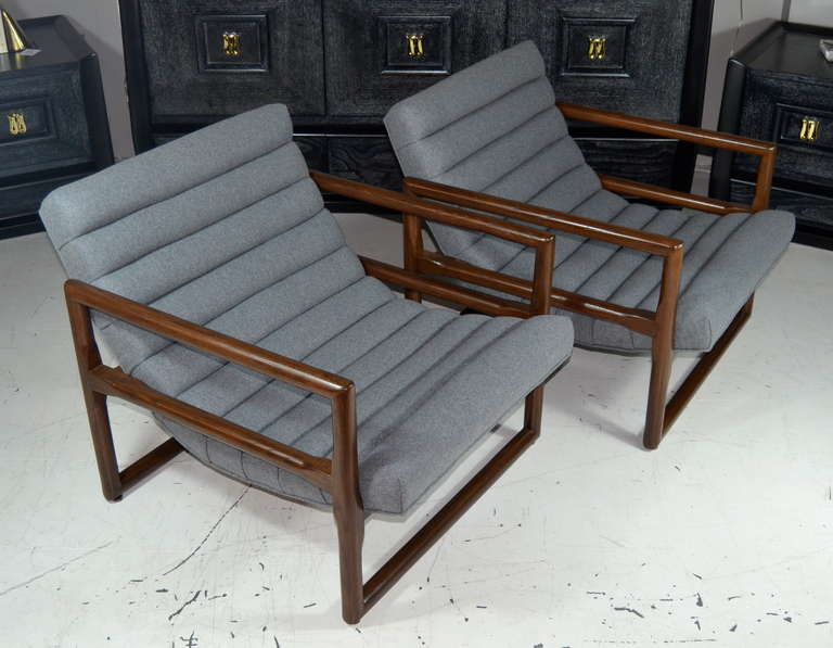 Mid-Century Modern Pair of Milo Baughman Cube Lounge Chairs