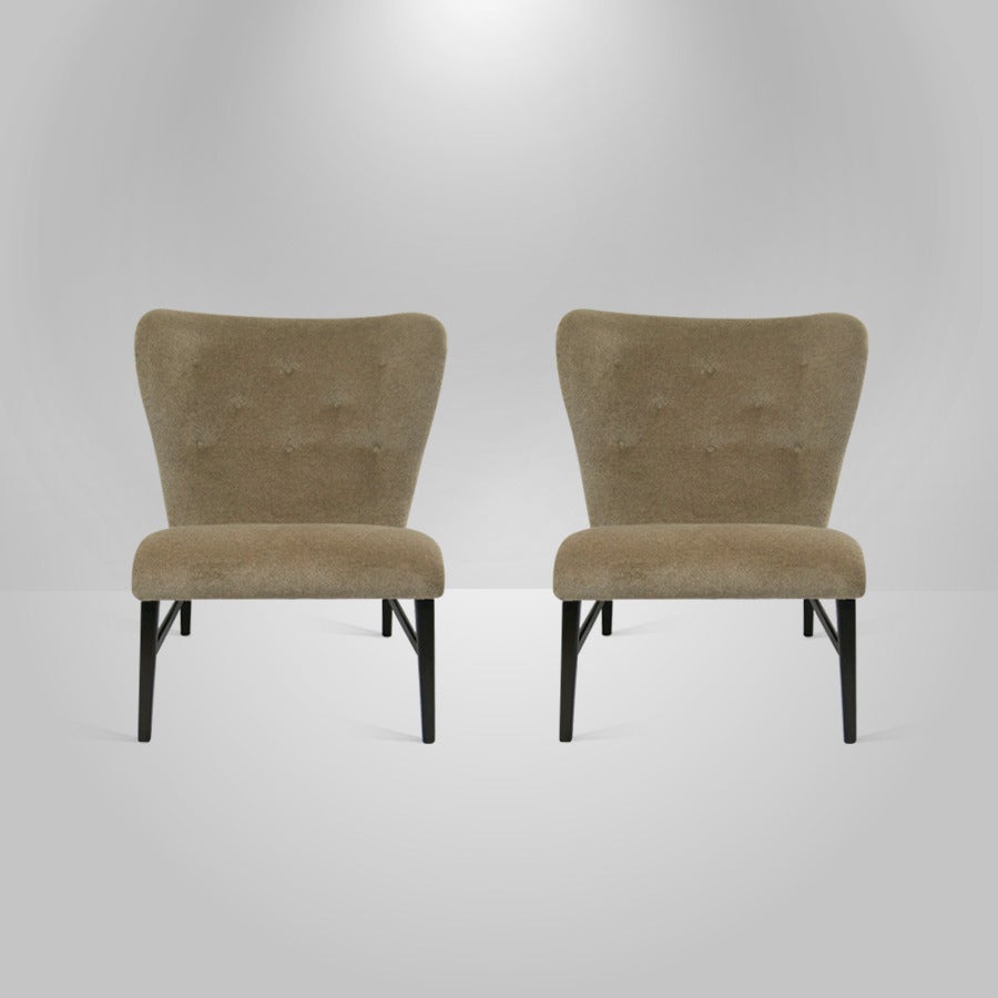Mid-Century Modern Pair of Danish Modern Wingback Lounge Chairs, circa 1950s
