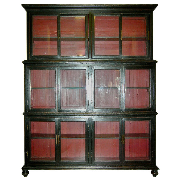 Classic English Bookcase at 1stdibs