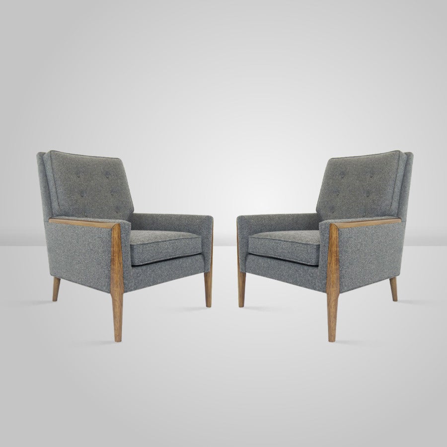 Mid-Century Modern Pair of Club Chairs in the Manner of T.H. Robsjohn-Gibbings