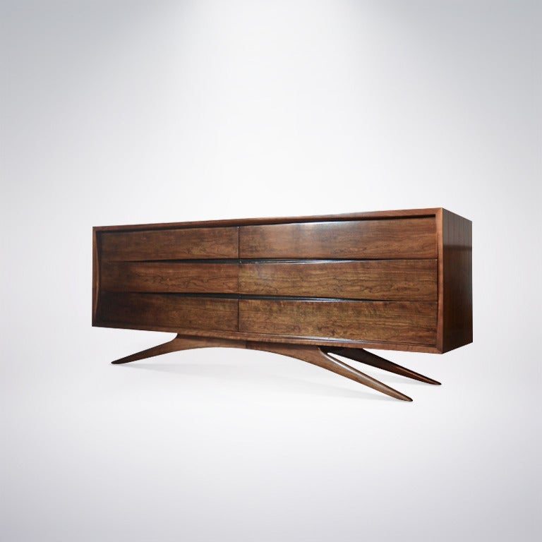 An important sideboard or dresser designed by Vladimir Kagan for Grosfeld House. New York, circa 1950s. Labeled. Newly refinished and in mint condition.