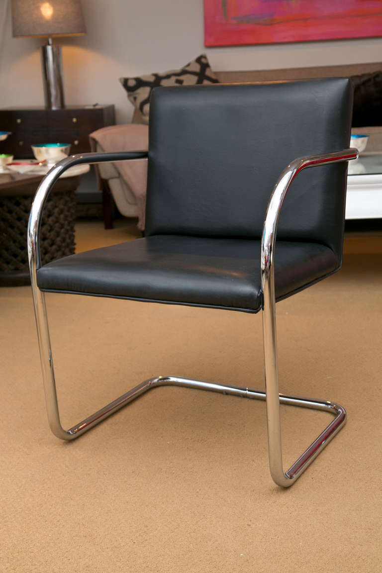 1970's vintage set of 6 Brno style tubular steel frame chairs. Extremely comfortable!