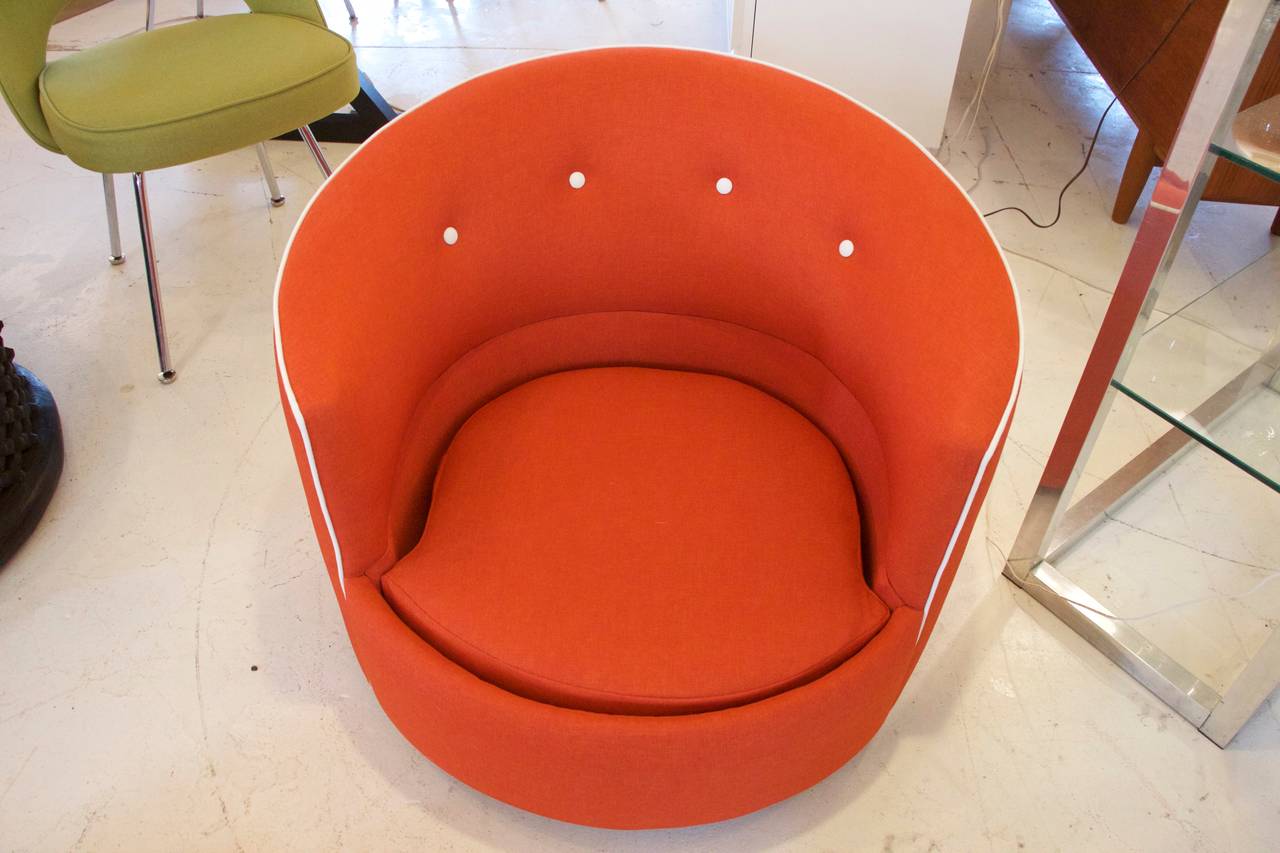 Mid-Century Swivel Chair 2