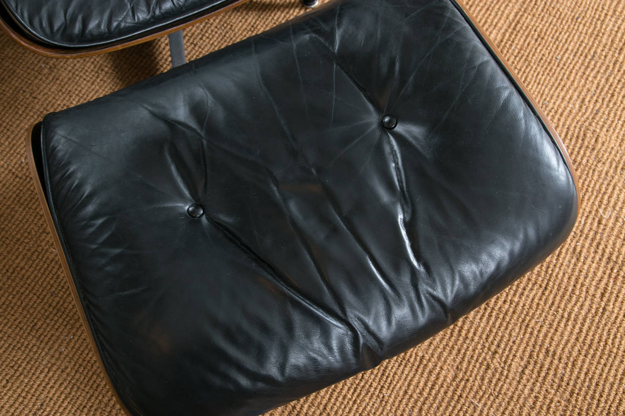 Molded Vintage Eames Lounge Chair and Ottoman