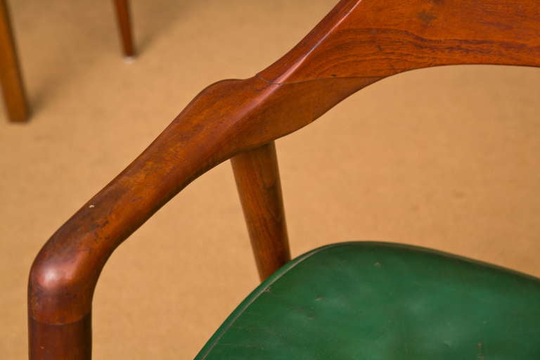 Teak Gunlocke Mid-Century Chairs Pair In Good Condition In Wilton, CT