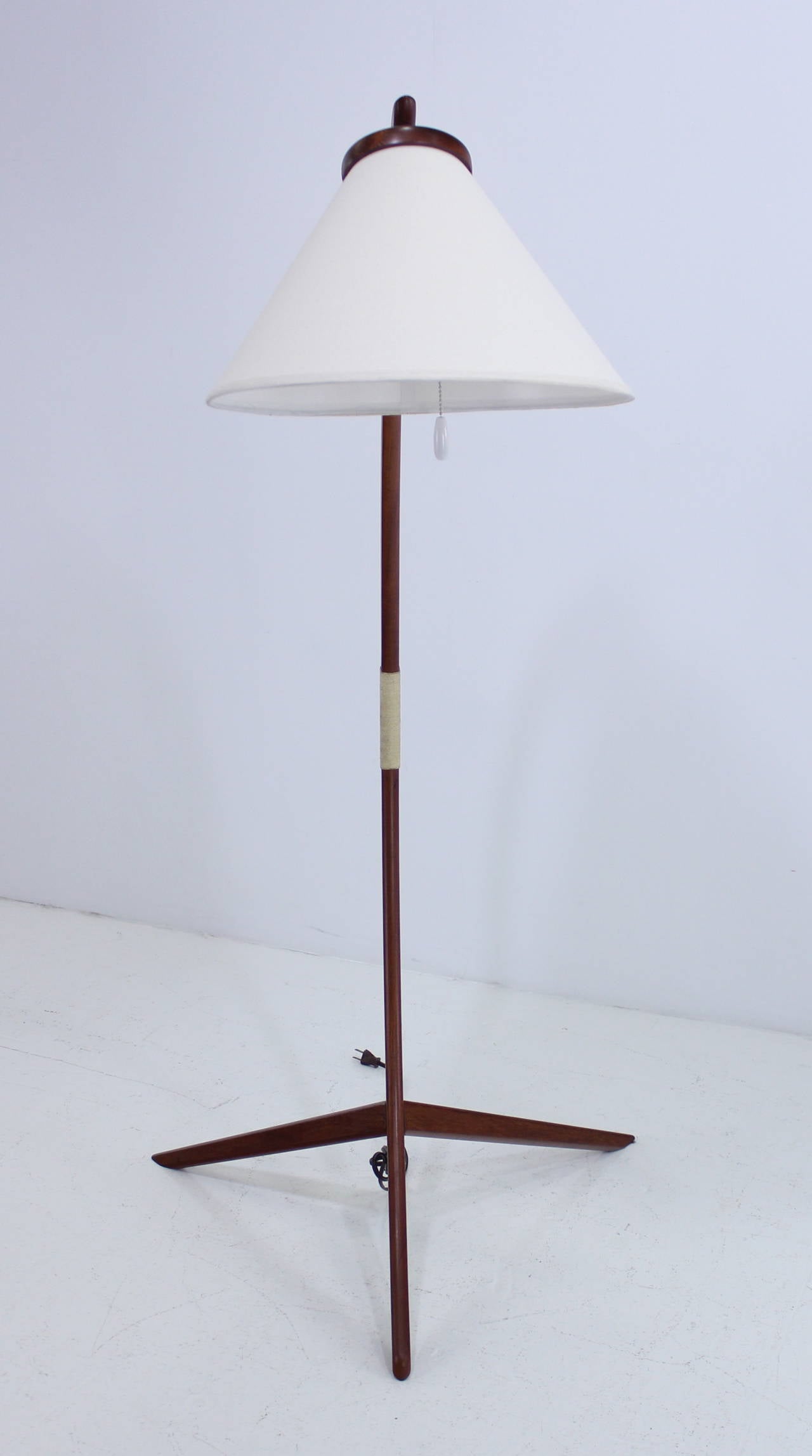 Danish Modern Arc Floor Lamp In Excellent Condition For Sale In Portland, OR