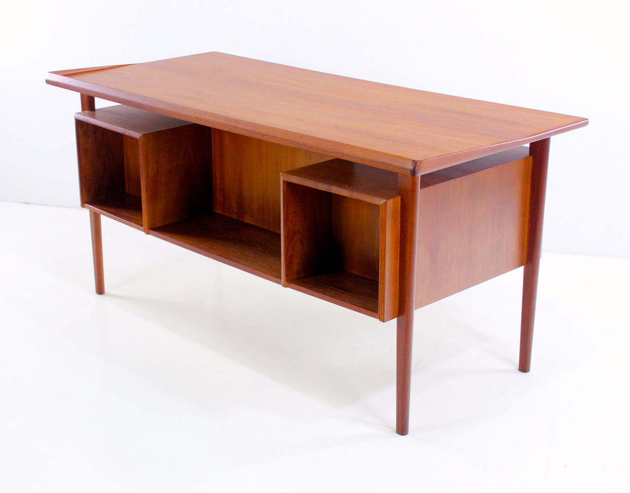 20th Century Danish Modern Teak Executive Desk Designed by Peter Løvig Nielsen