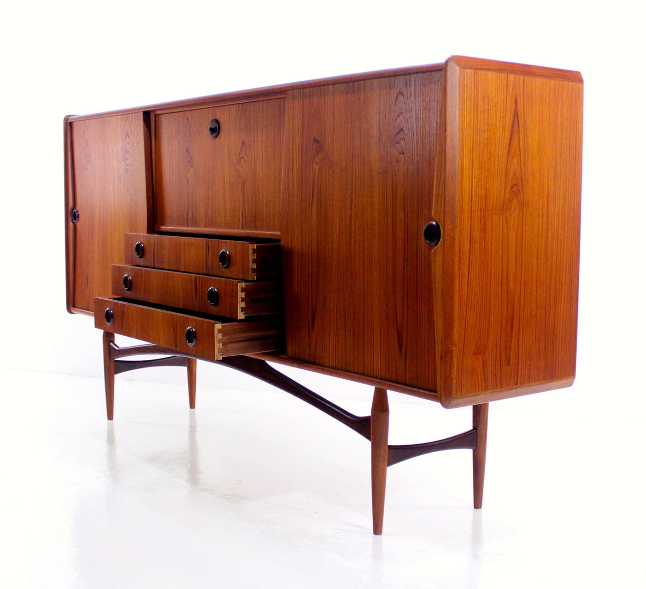 Exceptional Danish Modern Teak Credenza with Dazzling Detailing In Excellent Condition For Sale In Portland, OR