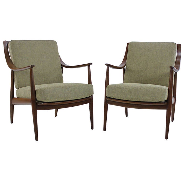 Pair of Danish Modern Beech Armchairs Designed by Peter Hvidt For Sale