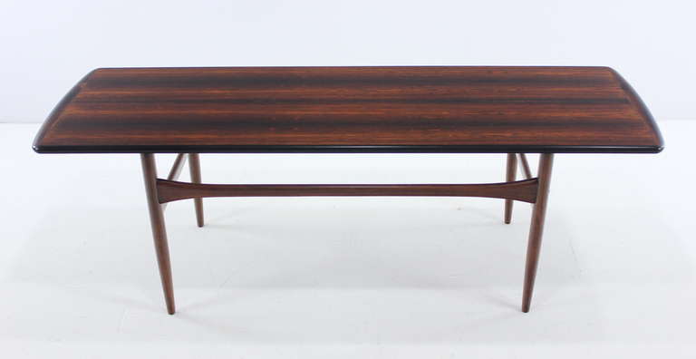 Scandinavian Modern Danish Modern Rosewood Coffee Table Designed by Tova & Edvard Kindt-Larsen For Sale