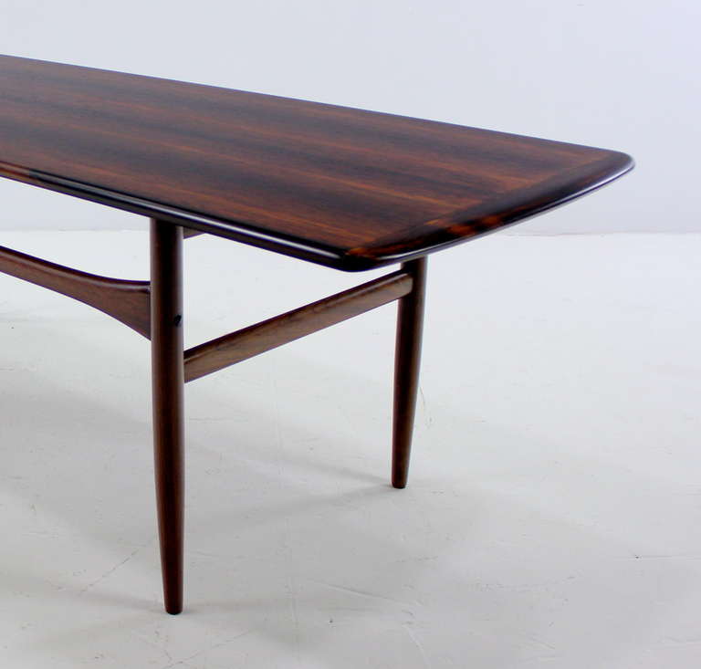 Danish Modern Rosewood Coffee Table Designed by Tova & Edvard Kindt-Larsen For Sale 1
